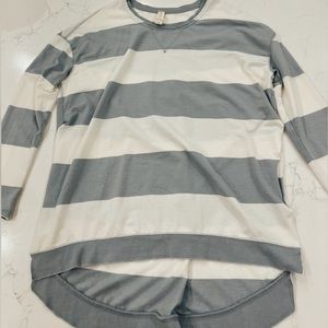 Women’s blue/grey & white stripe long sleeve.